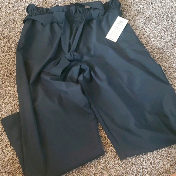 Albion Paperbag Waist Pant - Picture 2 of 7